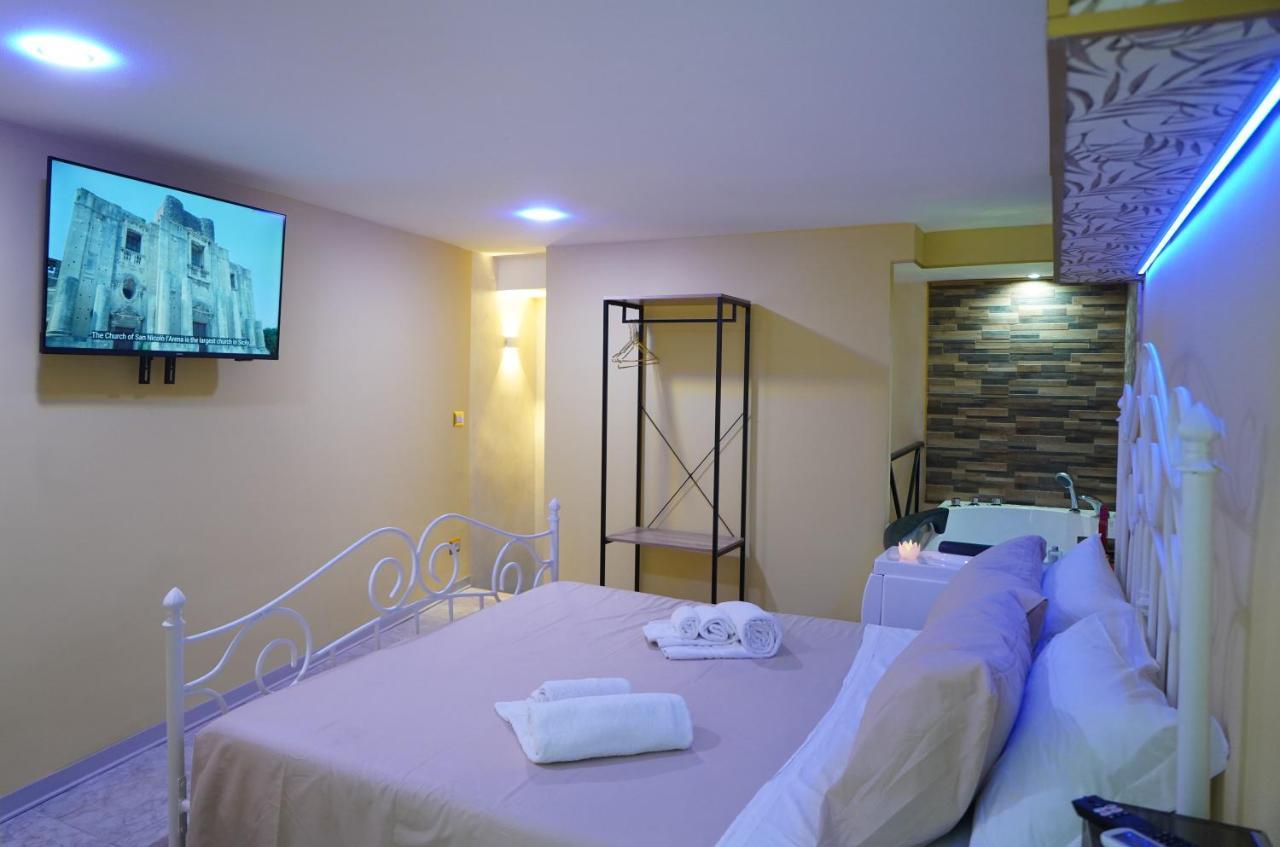 Corte Manzoni Independent Suite Catania Ngoại thất bức ảnh