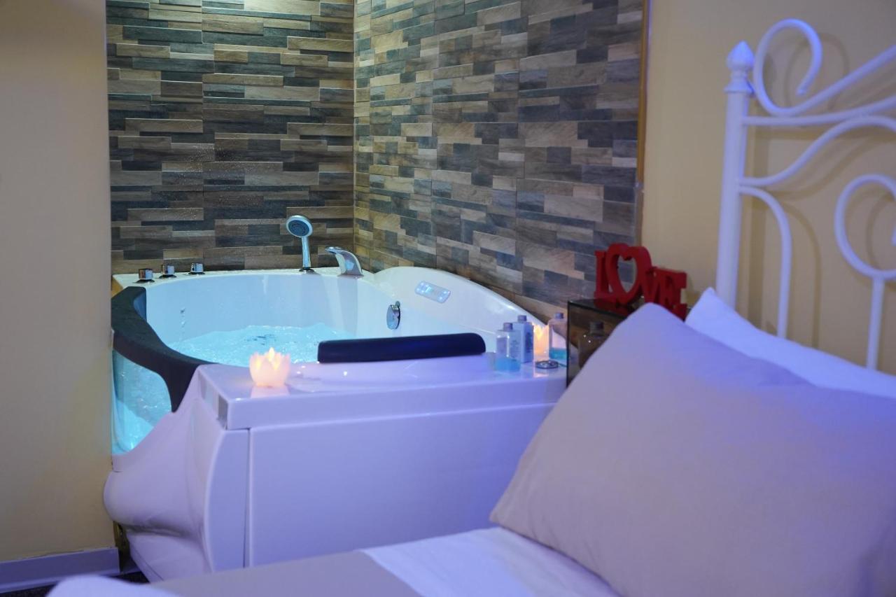Corte Manzoni Independent Suite Catania Ngoại thất bức ảnh